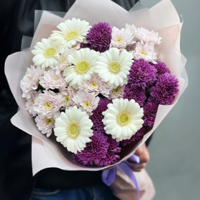Букет "Сюрприз" из хризантем и гербер в Голицыно
