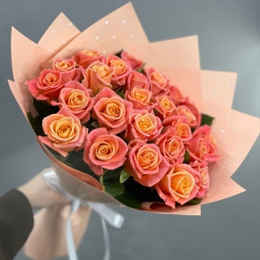 Букет из 25 роз Мисс Пигги (50 см) в Голицыно