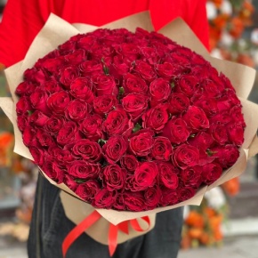 Букет 101 красная роза Кения (50 см) в Голицыно