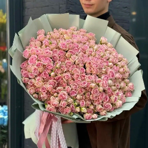 Букет из 101  нежно -розовой кустовой розы (70 см) в Голицыно