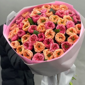 Букет "Лав ю" из 51 пионовидной розы Риджентс парк (60 см) в Голицыно