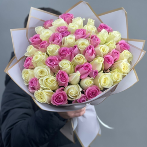Букет из 51 розы микс  (40 см) в Голицыно