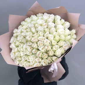 Букет 101 белая роза кения (50 см) в Голицыно
