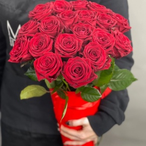 21 красная роза в конусе (50 см) в Голицыно