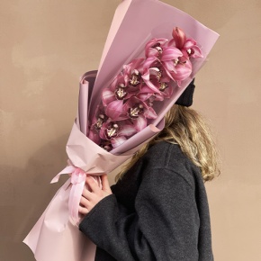 Букет из розовой орхидеи в Голицыно