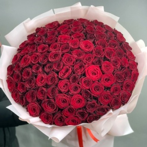 Букет "Париж" из 101 красной розы (60 см) в Голицыно