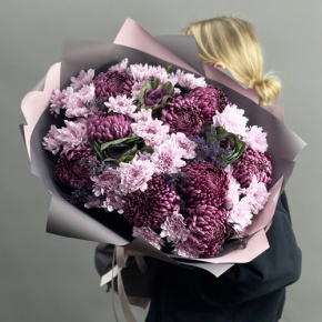 Букет "Виолетта" из хризантем Бигоуди, лимониума, брассики и кустовых хризантем в Голицыно