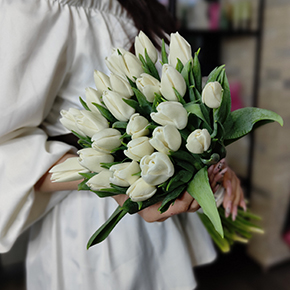 Букет белоснежных тюльпанов (25 шт) в Голицыно