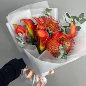 Букет "Империал" из калл, лейко и эвкалипта в Голицыно