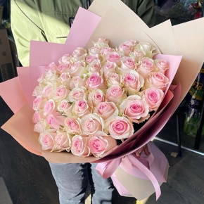 Букет 101 роза Свит ревиваль (60 см) в Голицыно