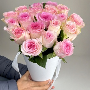 Букет из 21 розы Кения в конусе в Голицыно