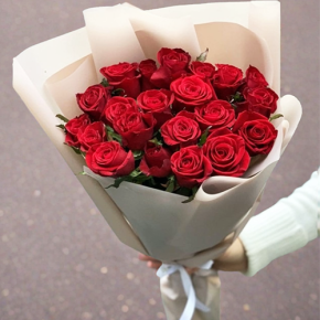 Букет 21 красная роза (60 см) в Голицыно