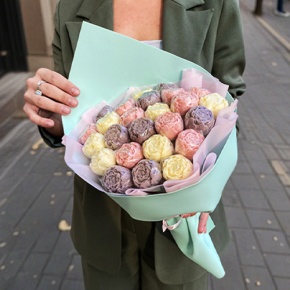 Букет 25 шоколадных пионов в Голицыно