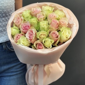 Букет из 21 нежной розы (40 см) в Голицыно