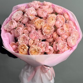 Букет из 35 кустовых пионовидных роз Джульетта (60 см) в Голицыно