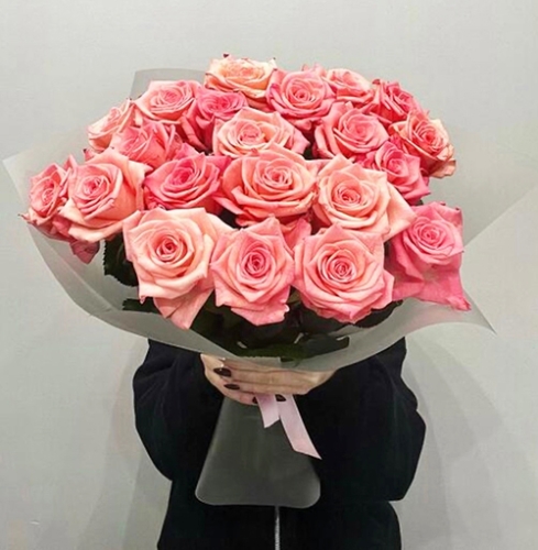 Букет из 21 розовой розы (50 см) в Голицыно