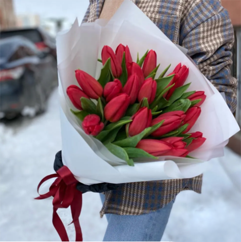 Букет красных тюльпанов в Голицыно