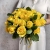 Букет из 25 лимонных роз с рускусом (40 см) в Голицыно Букет из 25 лимонных роз с рускусом (40 см) в Голицыно